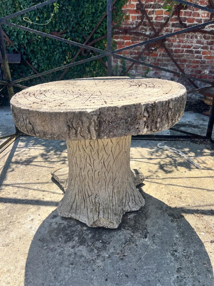 2 french concrete faux bois tables