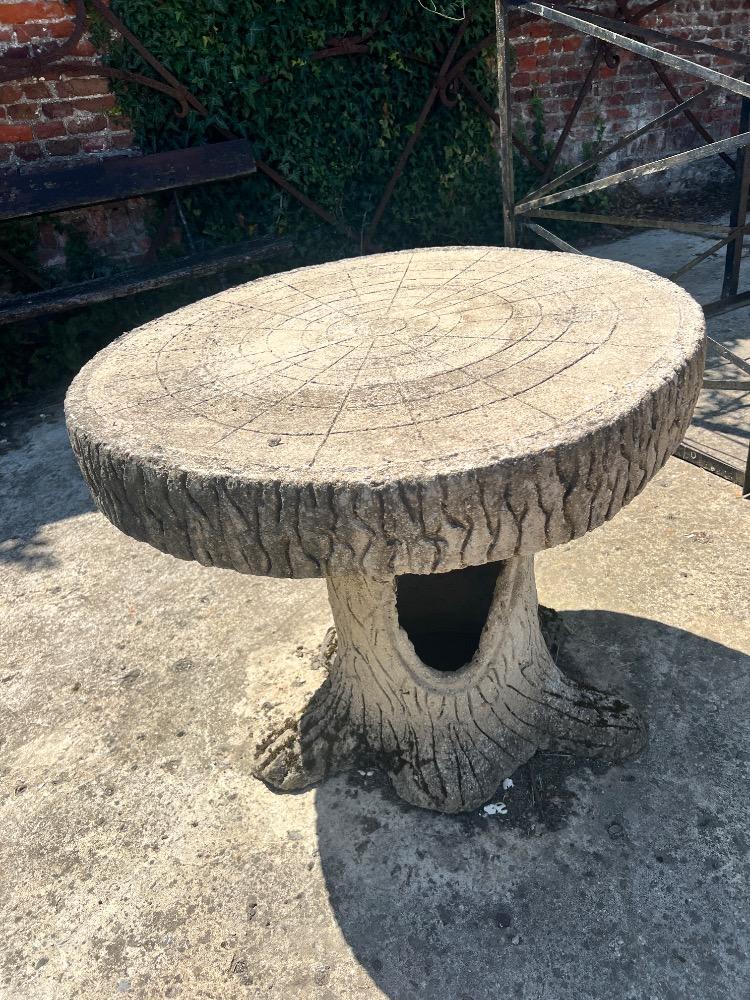2 french concrete faux bois tables