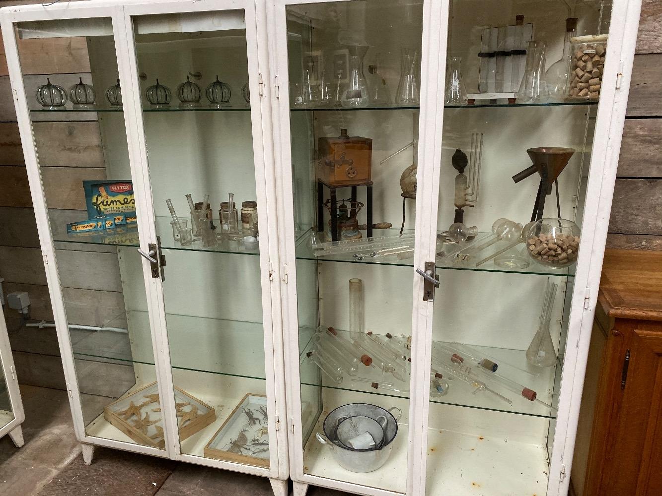 Iron glass medical vitrine cabinets industrial