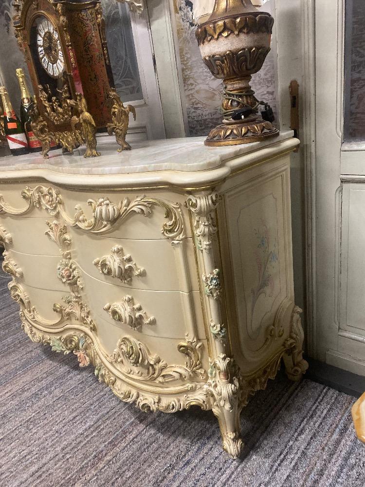 Italy SIlik commode with marble and mirror